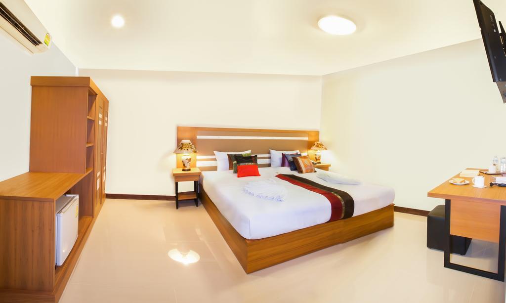 Апарт готель Patong Pool House Номер фото
