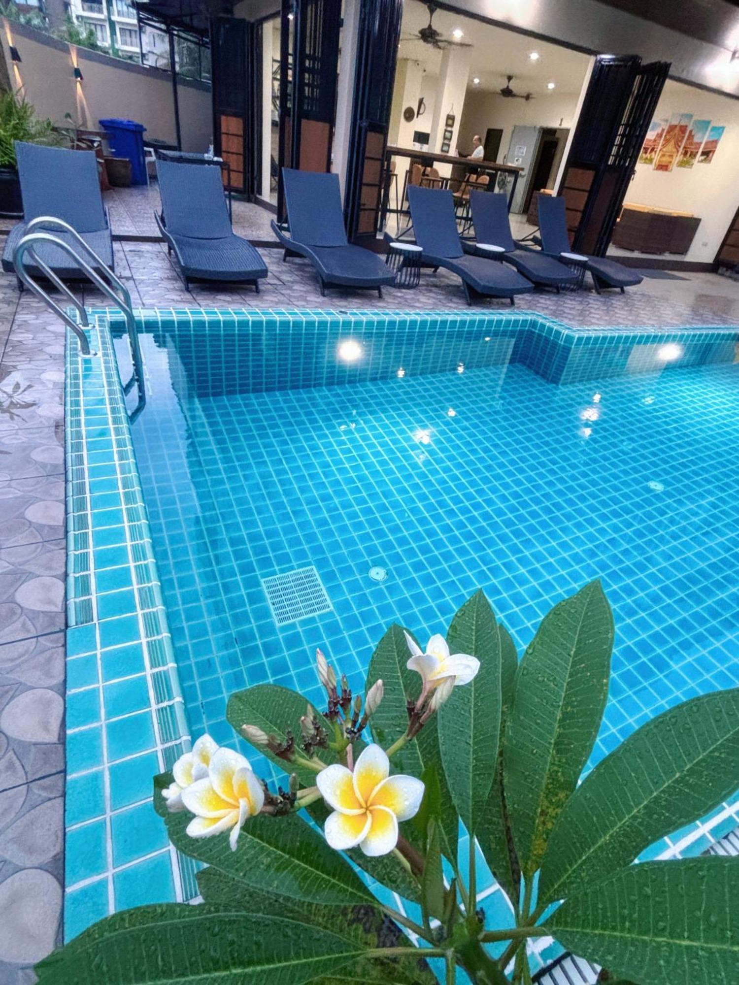Апарт готель Patong Pool House Екстер'єр фото